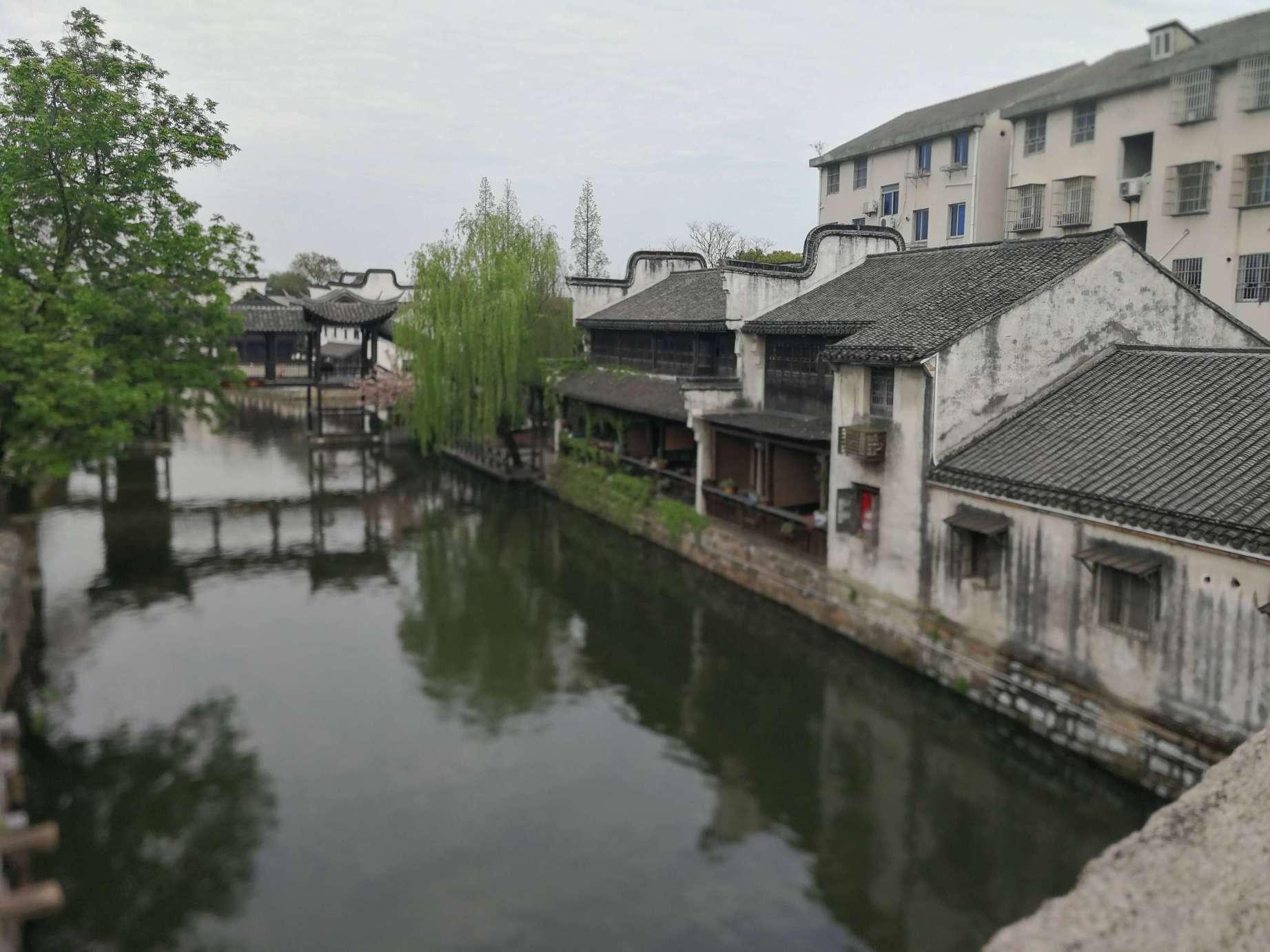 儿童团队寒假出行 有事可打航空热线
